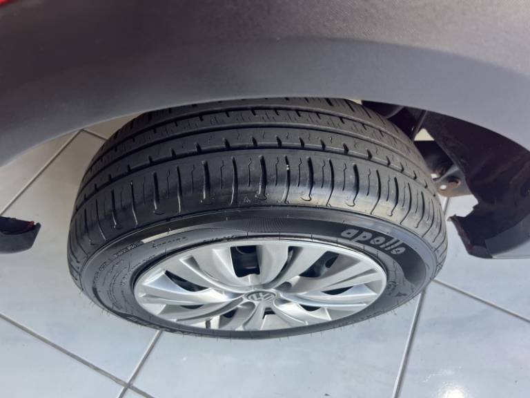 VOLKSWAGEN - SAVEIRO - 2014/2014 - Vermelha - R$ 48.900,00