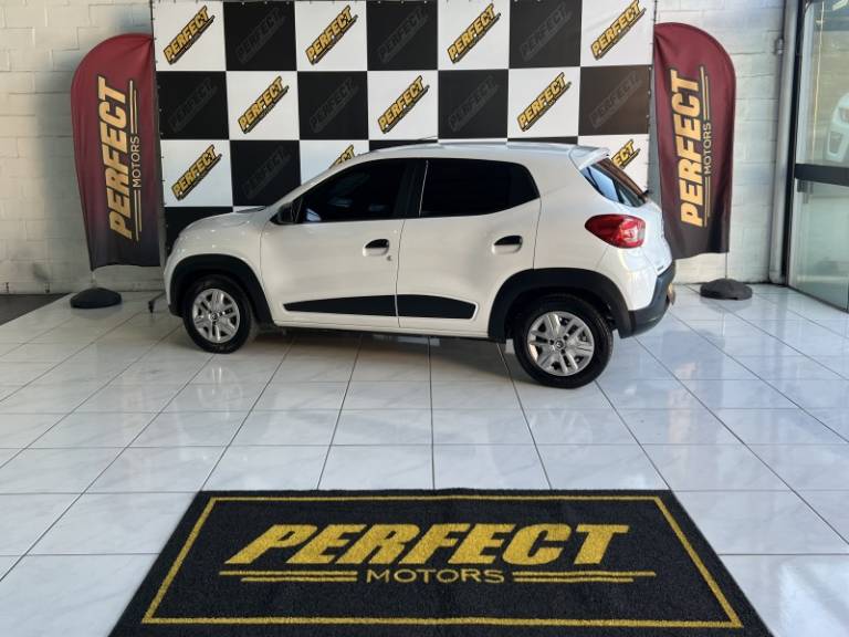 RENAULT - KWID - 2020/2020 - Branca - R$ 36.900,00