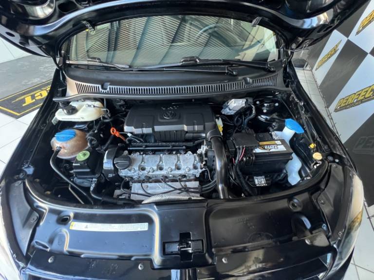 VOLKSWAGEN - FOX - 2013/2013 - Preta - R$ 35.900,00