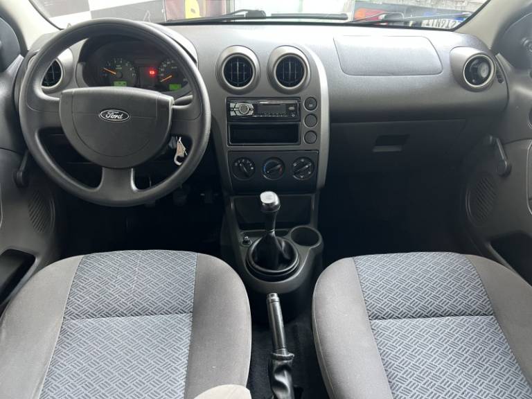 FORD - FIESTA - 2007/2007 - Prata - R$ 20.900,00