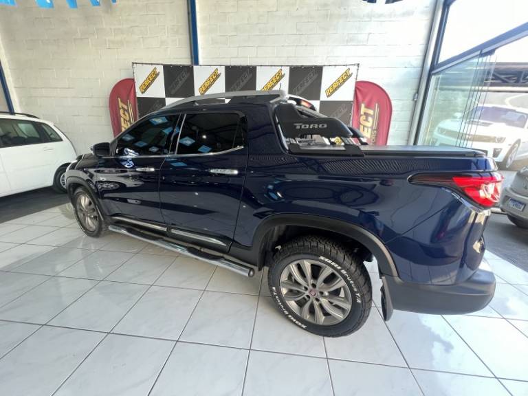 FIAT - TORO - 2021/2021 - Azul - R$ 132.900,00