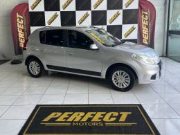 RENAULT - SANDERO - 2012/2012 - Prata - R$ 35.900,00
