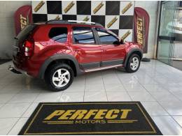 RENAULT - DUSTER - 2015/2015 - Vermelha - R$ 56.900,00