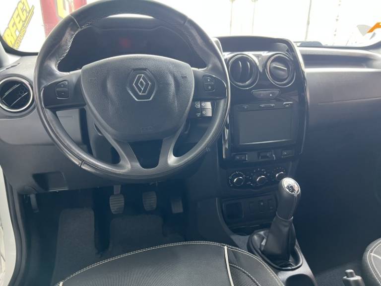 RENAULT - OROCH - 2020/2020 - Branca - R$ 77.900,00