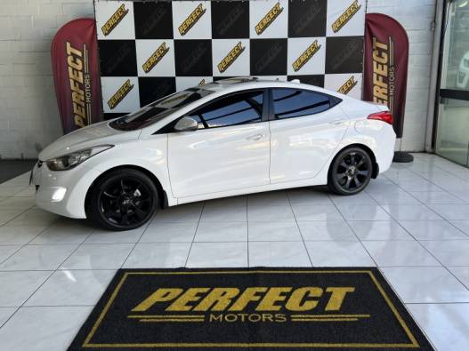 HYUNDAI - ELANTRA - 2013/2013 - Branca - R$ 68.900,00