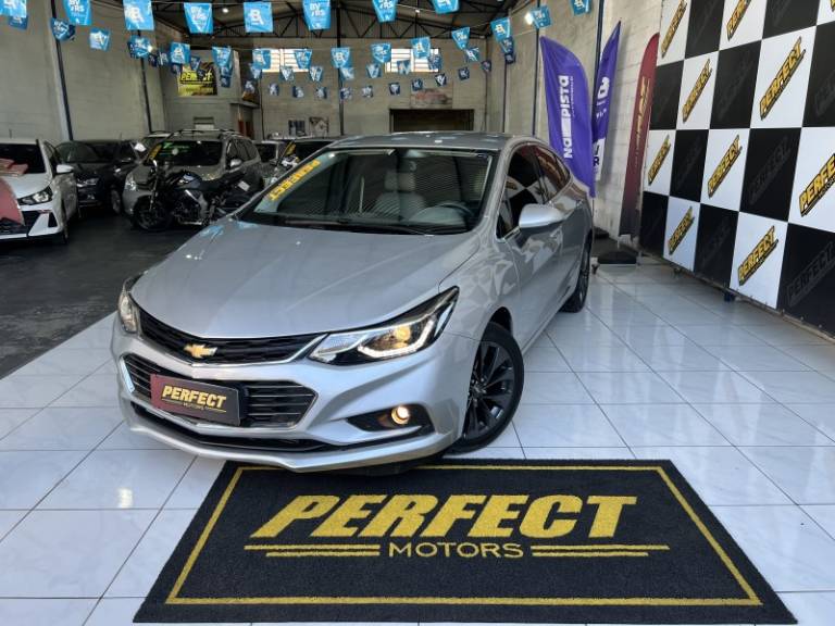 CHEVROLET - CRUZE - 2017/2017 - Prata - R$ 85.900,00
