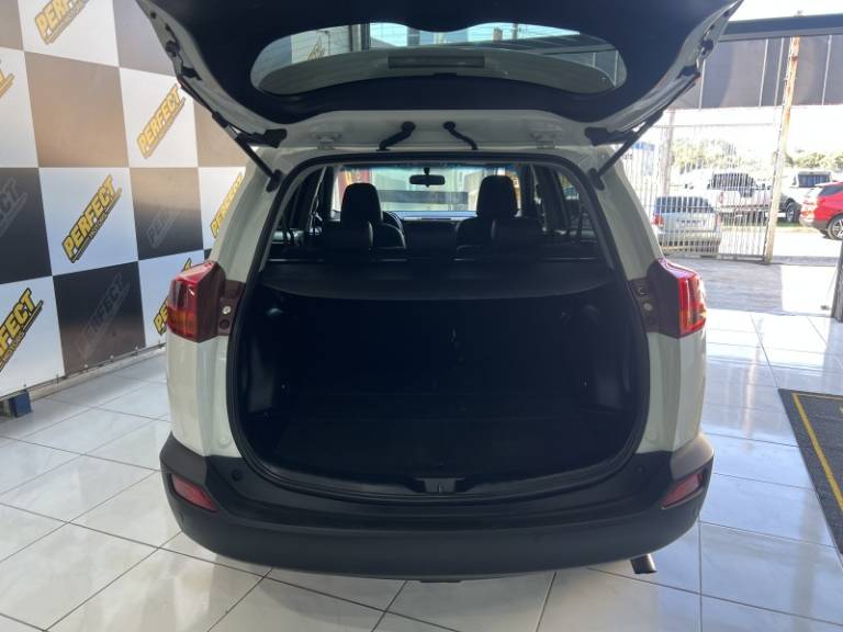 TOYOTA - RAV4 - 2014/2014 - Branca - R$ 86.900,00