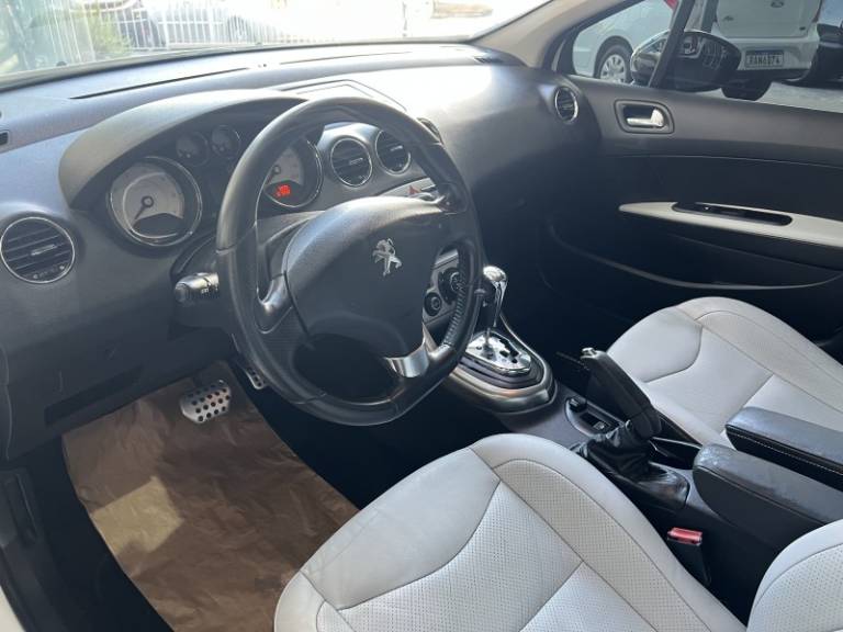 PEUGEOT - 308 - 2014/2014 - Branca - R$ 49.900,00