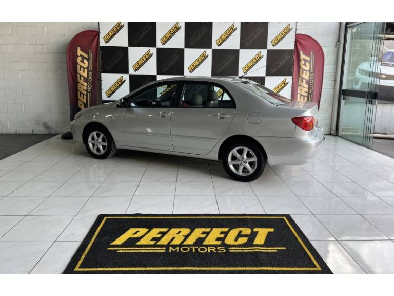 TOYOTA - COROLLA - 2003/2003 - Prata - R$ 34.900,00