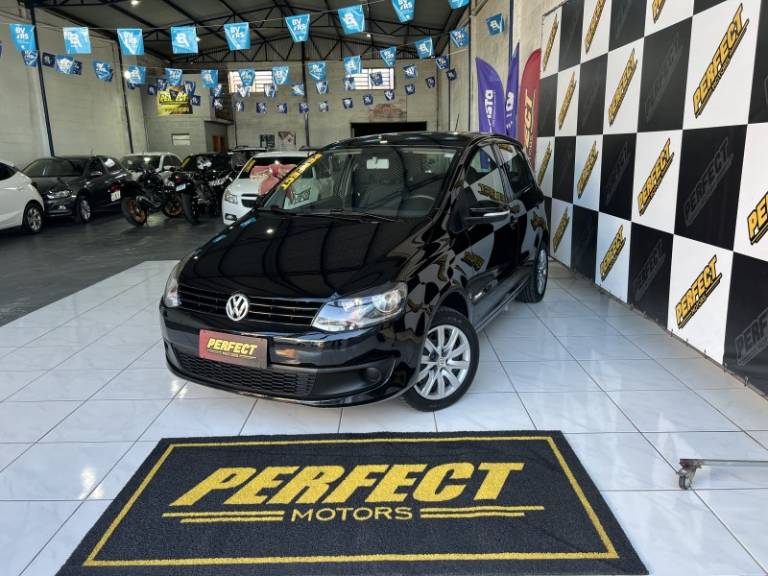 VOLKSWAGEN - FOX - 2013/2013 - Preta - R$ 35.900,00