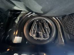 VOLKSWAGEN - FOX - 2013/2013 - Preta - R$ 35.900,00