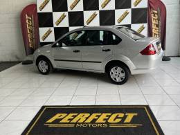 FORD - FIESTA - 2007/2007 - Prata - R$ 20.900,00