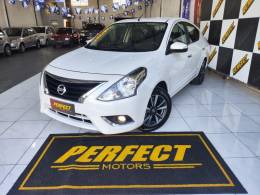 NISSAN - VERSA - 2017/2018 - Branca - R$ 63.900,00