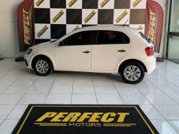 VOLKSWAGEN - GOL - 2017/2017 - Branca - R$ 45.900,00