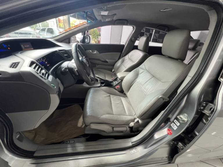 HONDA - CIVIC - 2012/2012 - Cinza - R$ 65.900,00