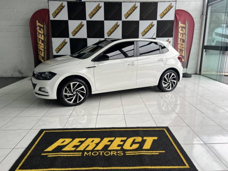 VOLKSWAGEN - POLO - 2019/2019 - Branca - R$ 81.900,00