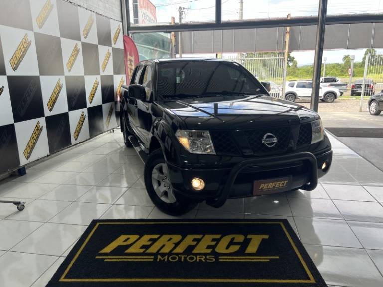 NISSAN - FRONTIER - 2012/2012 - Preta - R$ 78.900,00