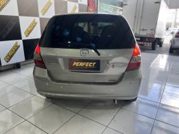 HONDA - FIT - 2005/2005 - Prata - R$ 23.900,00