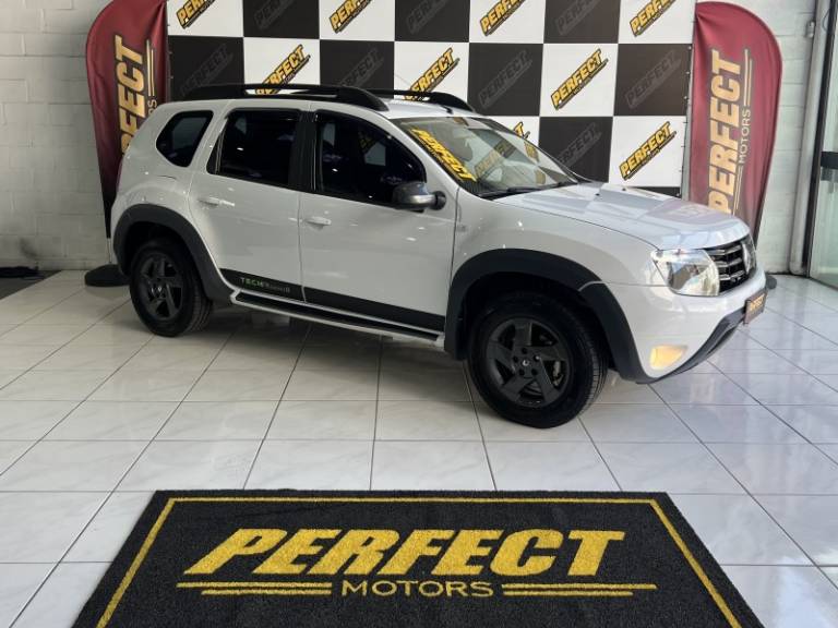 RENAULT - DUSTER - 2014/2014 - Branca - R$ 56.900,00