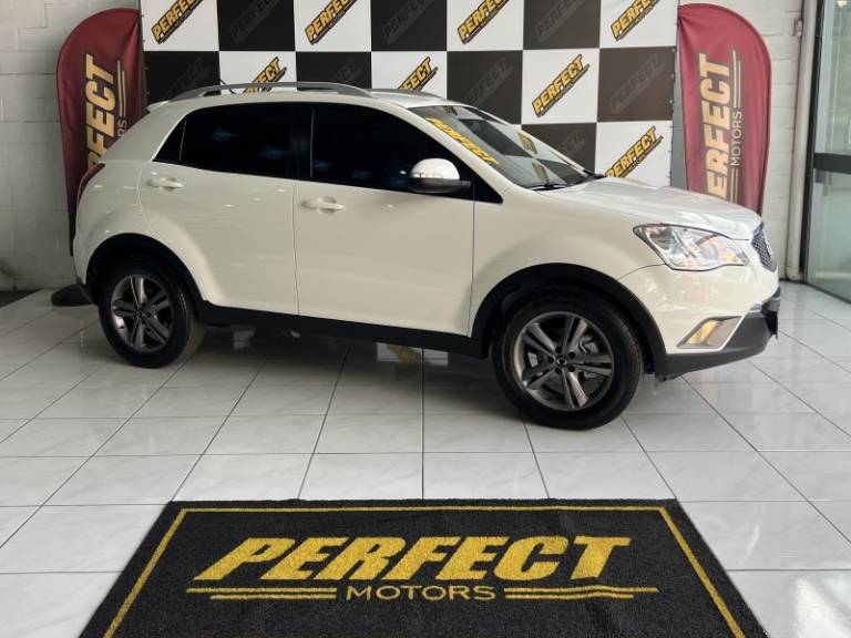 SSANGYONG - KORANDO - 2012/2012 - Branca - R$ 45.900,00