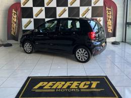 VOLKSWAGEN - FOX - 2013/2013 - Preta - R$ 35.900,00