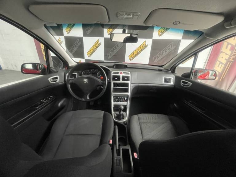 PEUGEOT - 307 - 2011/2011 - Vermelha - R$ 28.900,00