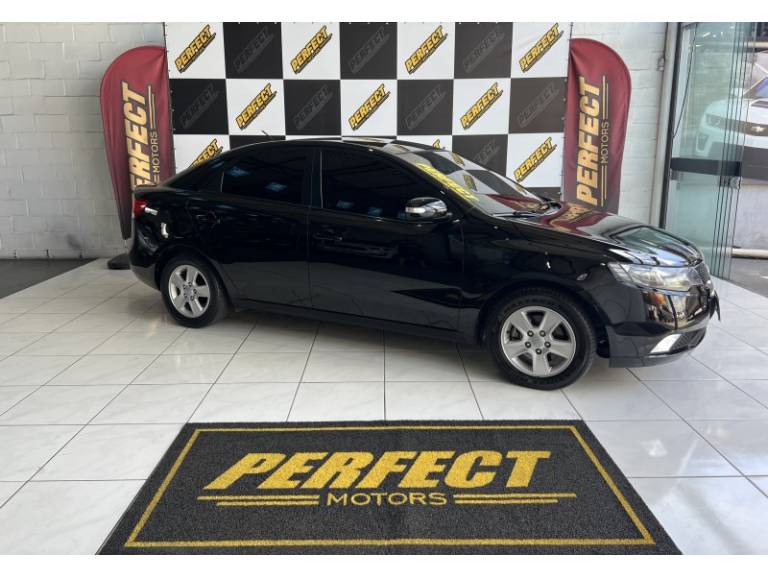 KIA MOTORS - CERATO - 2011/2011 - Preta - R$ 45.900,00