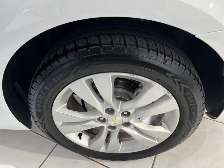CHEVROLET - CRUZE - 2015/2015 - Branca - R$ 68.900,00