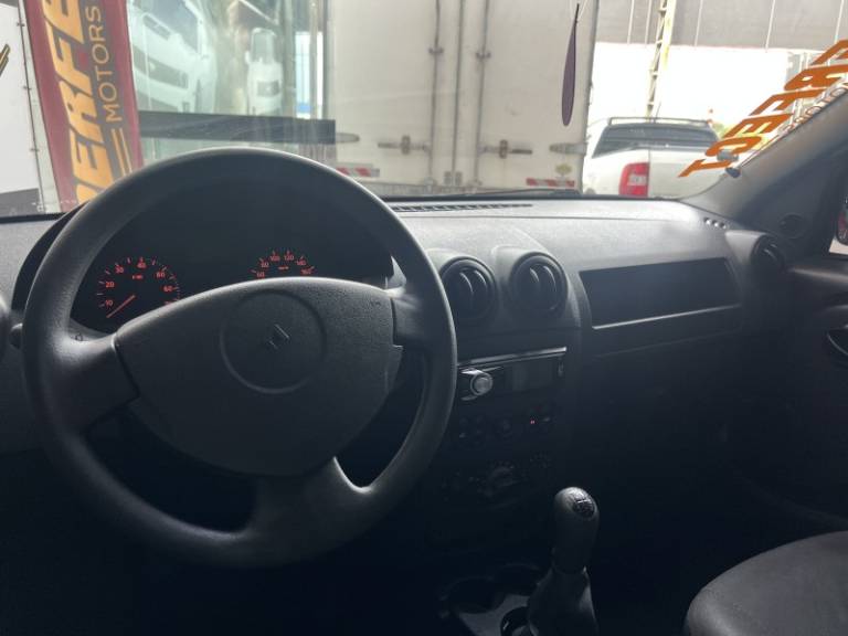 RENAULT - LOGAN - 2009/2009 - Vermelha - R$ 22.900,00