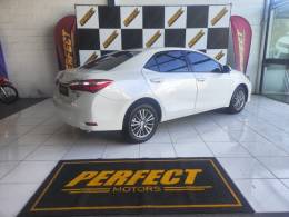 TOYOTA - COROLLA - 2017/2017 - Branca - R$ 89.900,00