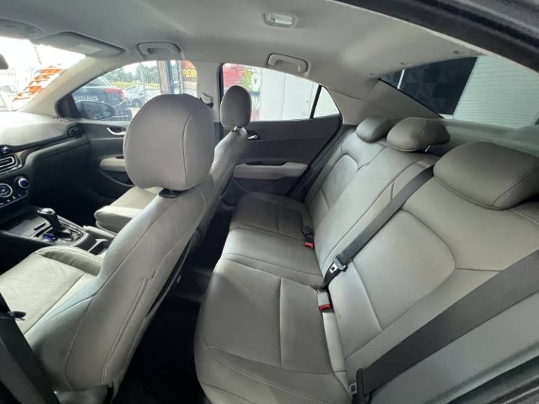 HYUNDAI - HB20S - 2020/2020 - Cinza - R$ 74.900,00