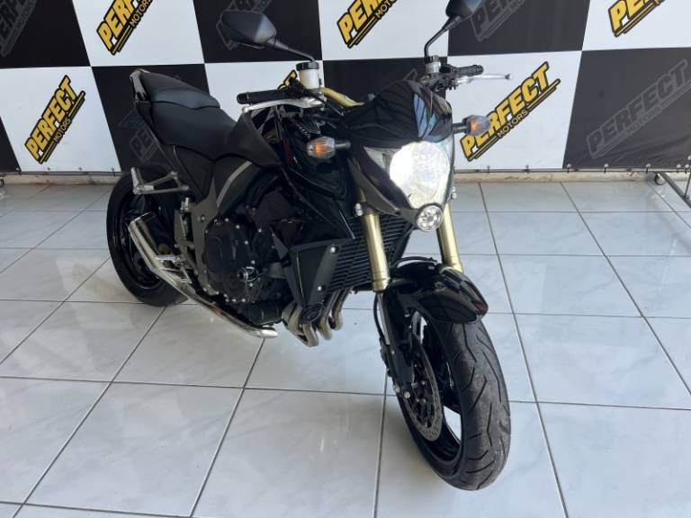 HONDA - CB 1000R - 2012/2012 - Preta - R$ 51.900,00