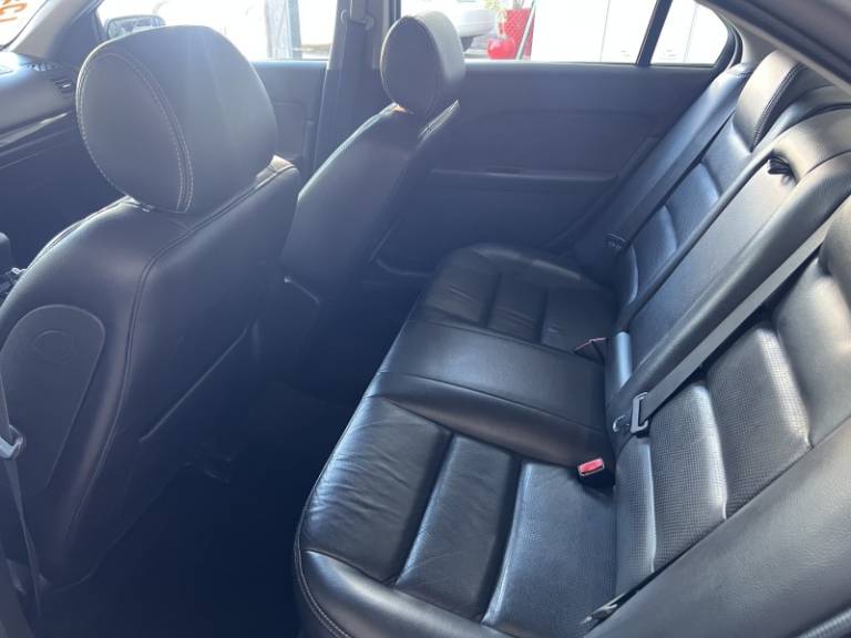 FORD - FUSION - 2008/2008 - Prata - R$ 35.900,00