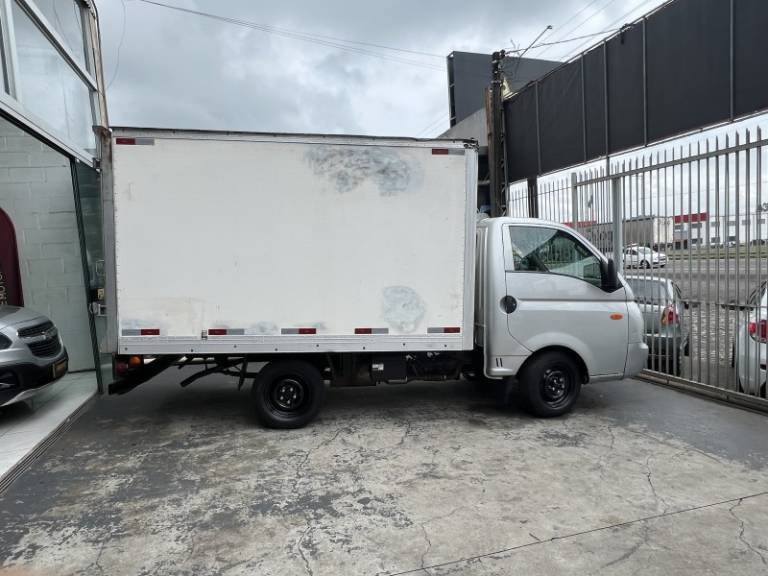 HYUNDAI - HR - 2012/2012 - Prata - R$ 79.900,00