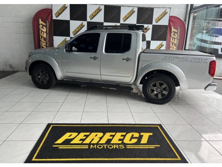 NISSAN - FRONTIER - 2015/2015 - Prata - R$ 95.900,00