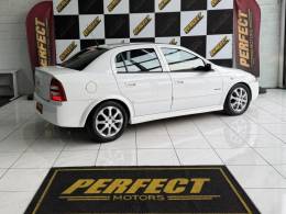 CHEVROLET - ASTRA - 2011/2011 - Branca - R$ 39.900,00