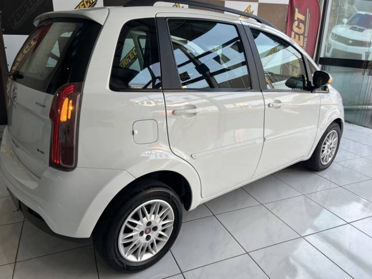 FIAT - IDEA - 2012/2012 - Branca - R$ 34.900,00