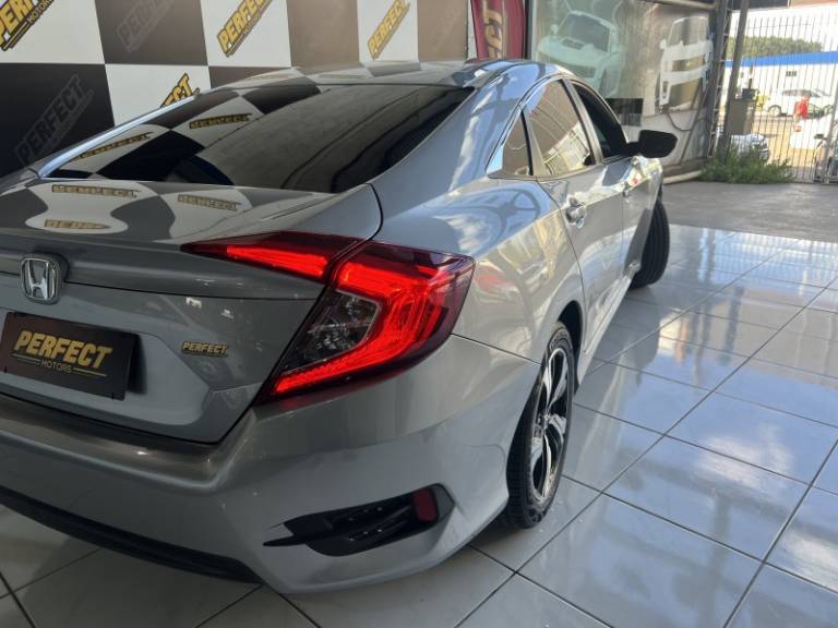 HONDA - CIVIC - 2017/2017 - Prata - R$ 106.900,00