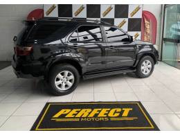 TOYOTA - HILUX SW4 - 2010/2010 - Preta - R$ 122.900,00