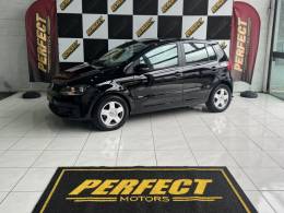 VOLKSWAGEN - FOX - 2014/2014 - Preta - R$ 41.900,00