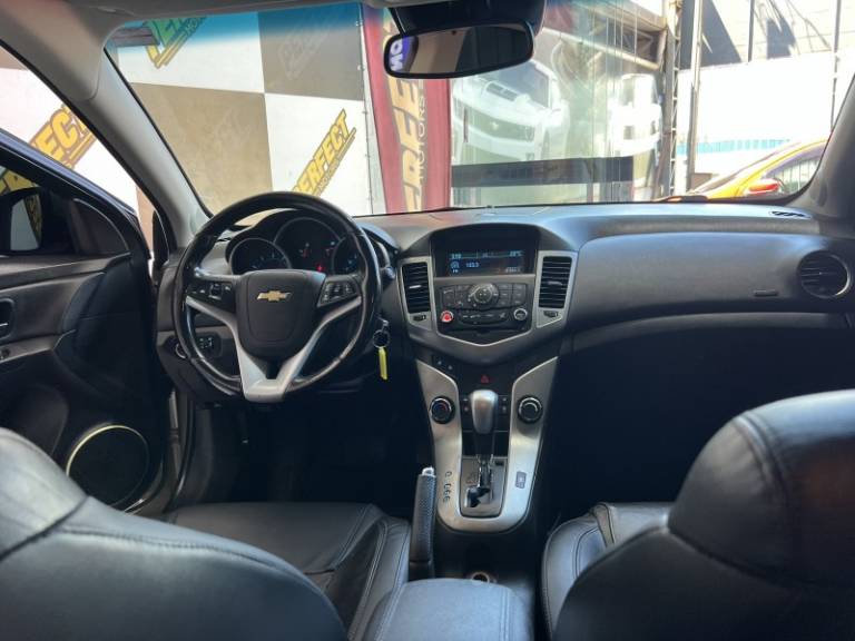 CHEVROLET - CRUZE - 2012/2012 - Bege - R$ 53.900,00