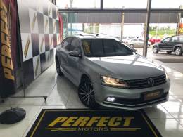 VOLKSWAGEN - JETTA - 2016/2016 - Prata - R$ 79.900,00