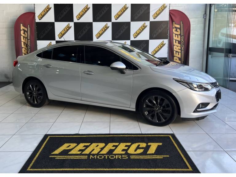 CHEVROLET - CRUZE - 2017/2017 - Prata - R$ 85.900,00