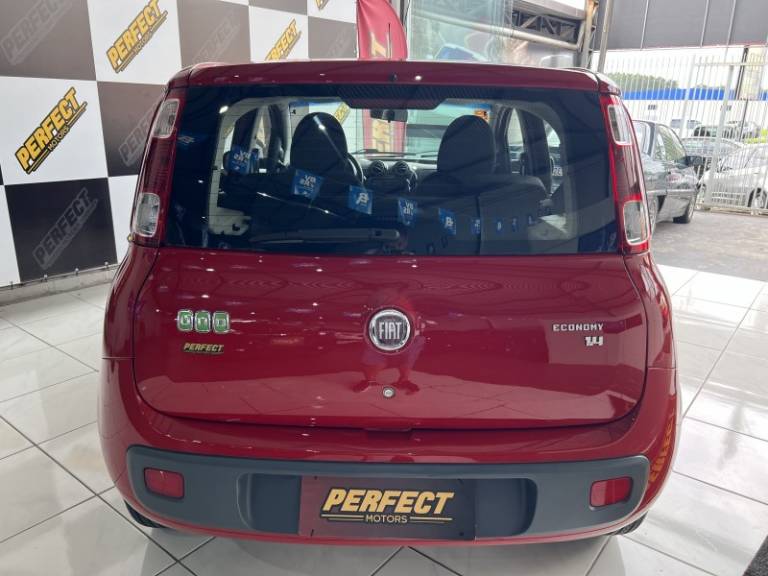 FIAT - UNO - 2012/2012 - Vermelha - R$ 33.900,00