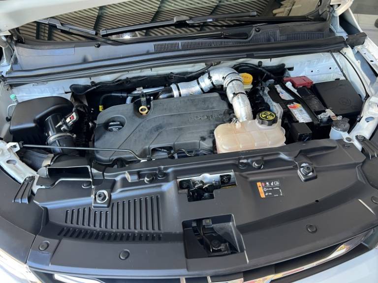 CHEVROLET - TRACKER - 2018/2018 - Branca - R$ 89.900,00