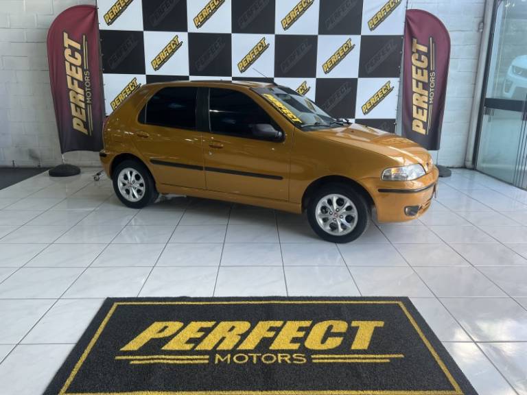 FIAT - PALIO - 2002/2002 - Amarela - R$ 16.900,00