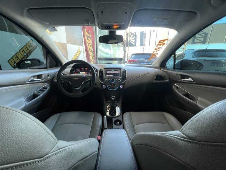 CHEVROLET - CRUZE - 2017/2017 - Prata - R$ 85.900,00