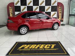 FORD - FIESTA - 2011/2011 - Vermelha - R$ 33.900,00