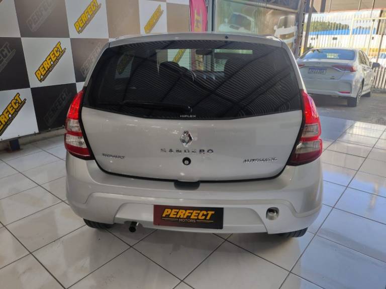 RENAULT - SANDERO - 2011/2012 - Prata - R$ 34.900,00