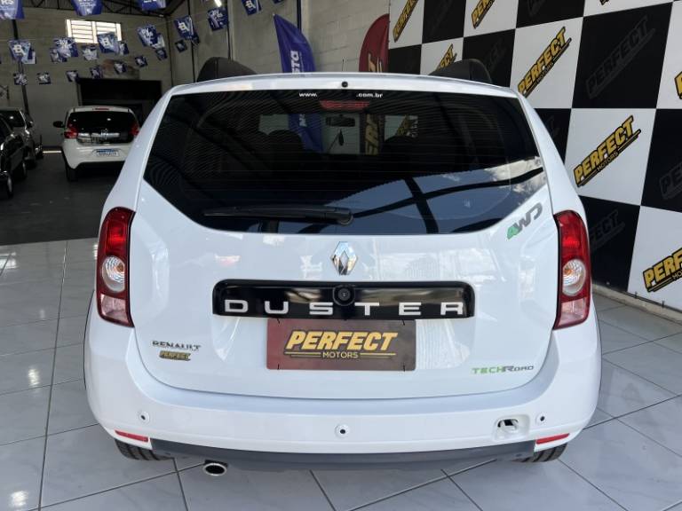 RENAULT - DUSTER - 2014/2014 - Branca - R$ 56.900,00